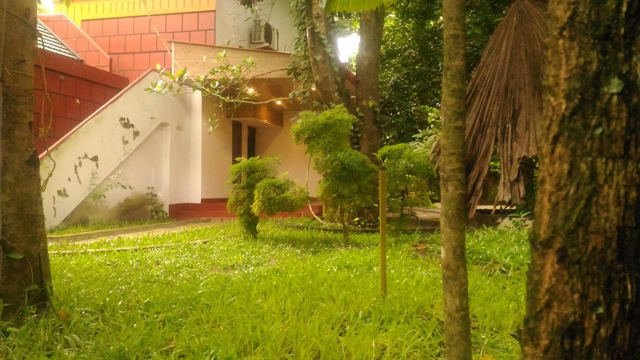 Marari Beach Pearl Homestay Mararikulam Buitenkant foto